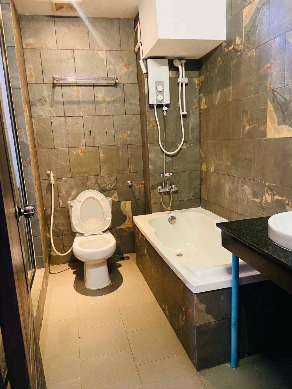 Blue Crystal Boutique Hotel Phnom Penh Eksteriør billede